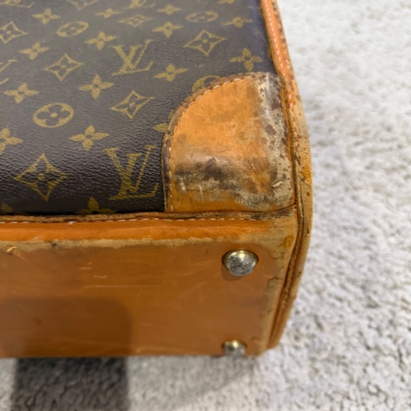 Louis Vuitton 2  Piece set of Luggage - Picture 9 of 16
